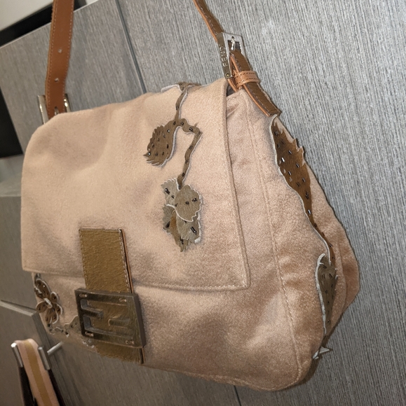 ๐Rare FENDI Beaded Cashmere Wool Hobo Bag๐ - Picture 9 of 14